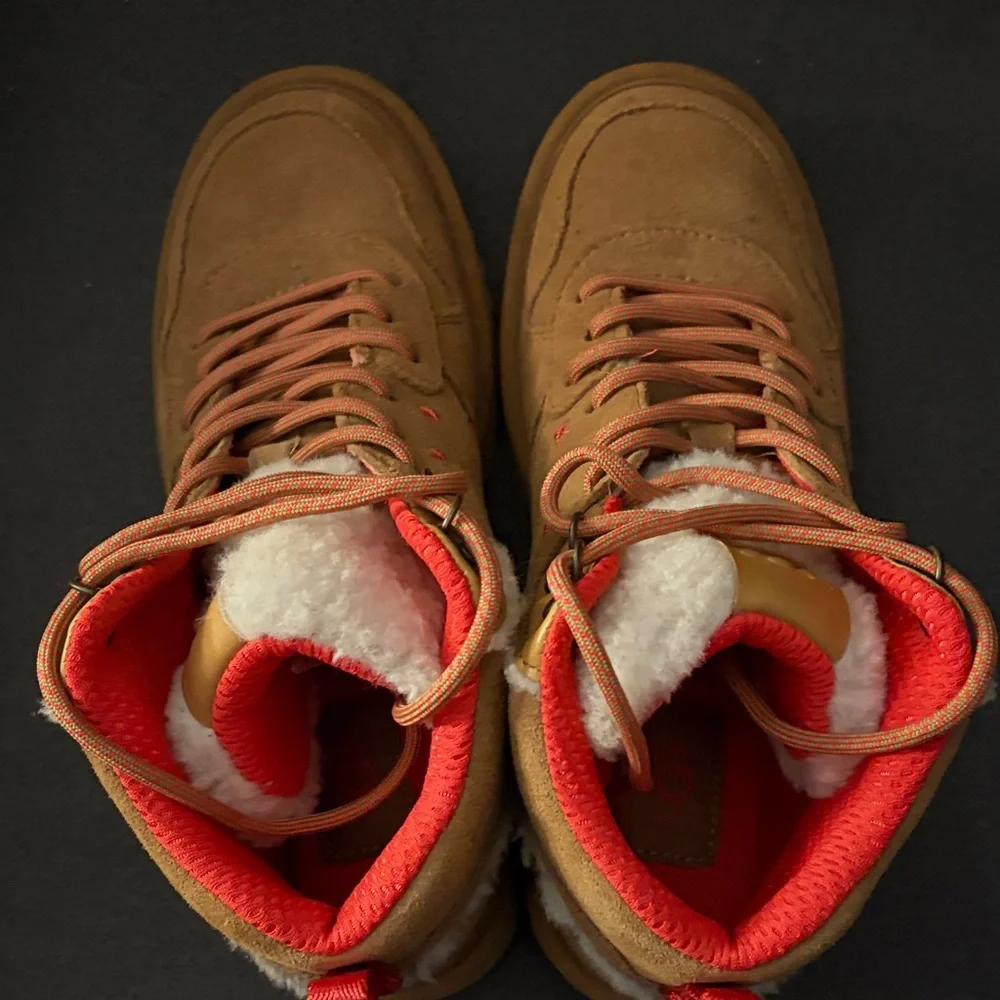 UGG Brown Suede Boots with Red Highlights - Picture 6 of 6